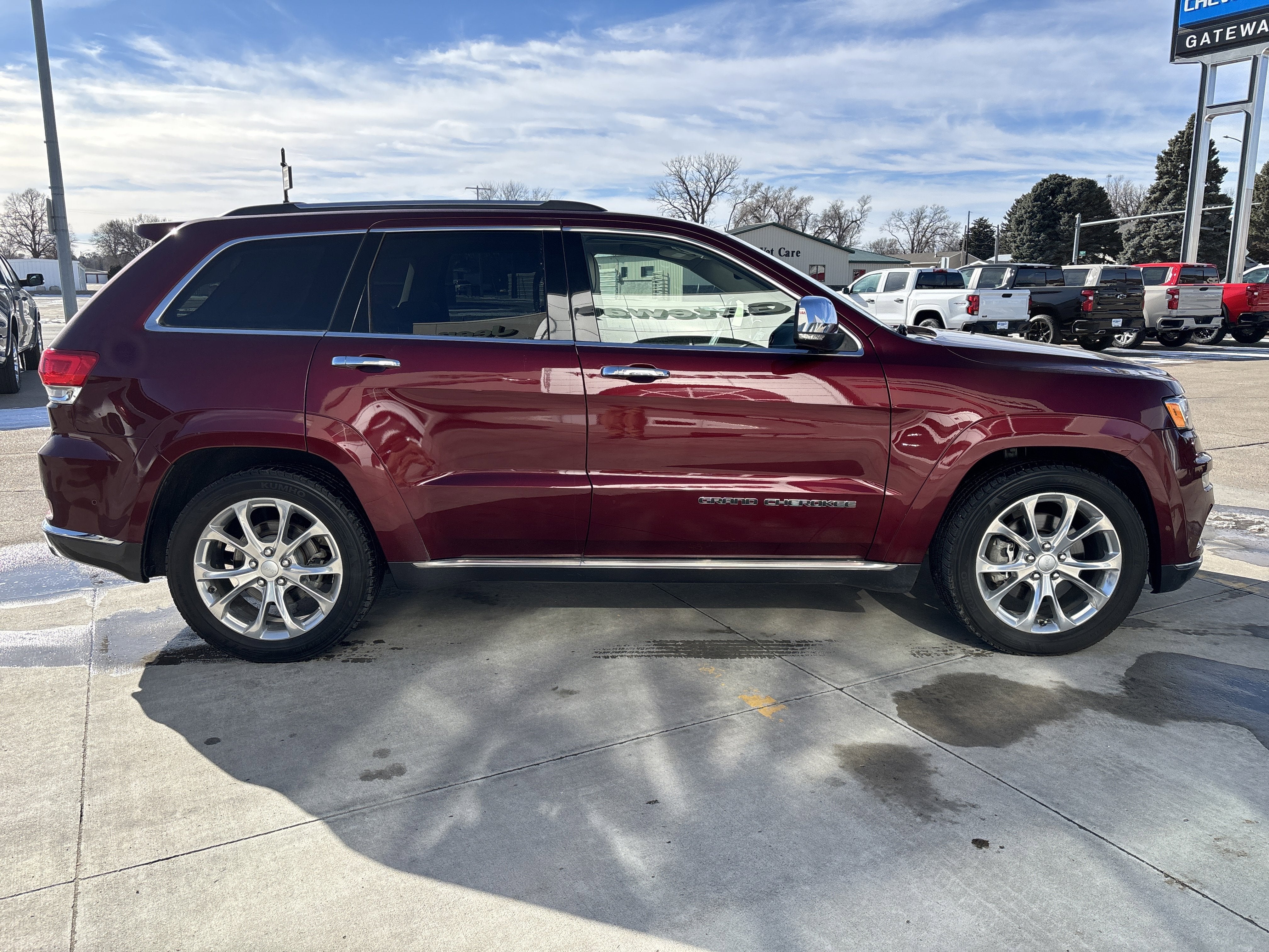 2020 Jeep Grand Cherokee — detail view